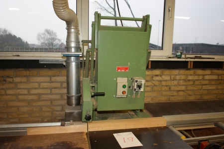 Crosscut saw, K. Lykke Laursen, type Plas, SN: 840 Production year 1990. Inlet and outlet. Extract to the main pipe supplied