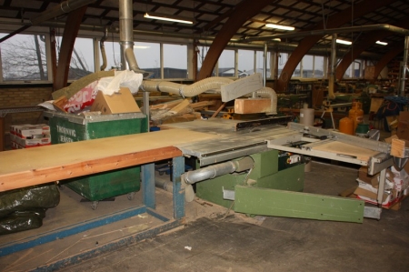 Panel saw, Griggio, type SE-1600. Motor: 4.55 kW. Production year 1993. Bevel. Scoring unit. Land. Extra tables. Extract to the main pipe
