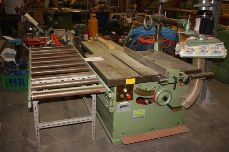 Panel Saw, Rema DMMA 35 + forward motion. Bevel. SN: 939 958,841. Max. Blade ø 400 mm at low speed. High speed max. Blade 250mm. Roller conveyor: roll width: 60 cm. Length approx. 200 mm + table