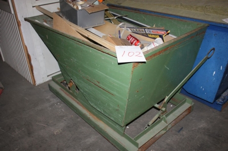 Vippecontainer med indhold, ca. 500 liter