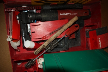 Bolt Pistol, the Hilti DX351 + various accessories