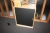 El-hæve sænke skrivebord, sort, Linak system. 200 x 90 /120 cm. + kontorstol + bogreol med rullefront + bogreol med sort front (alt uden indhold)