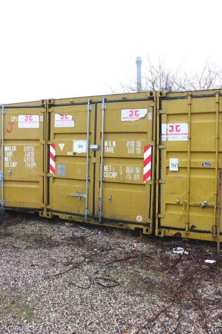 20 foot container. Year 2002