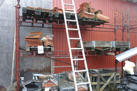 1 section Haki scaffolding containing various brick + smoking tiles etc.