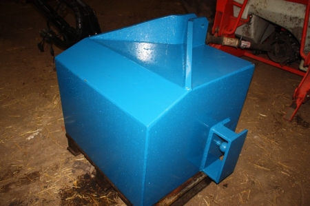 Ballast box for tractor