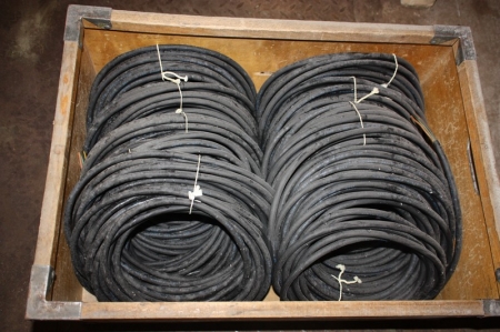 Lot power cables, rubber. Unused