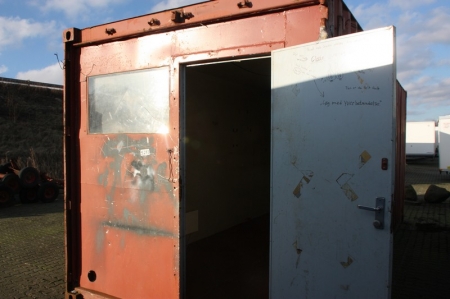 20 foot container. Isolated power and heating