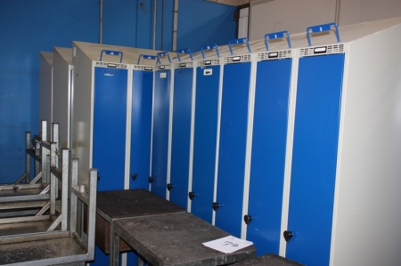 Various lockers, app. 10 compartments (archive picture)