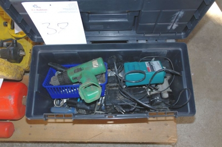Værktøjskasse med indhold + kasse med div håndværktøj