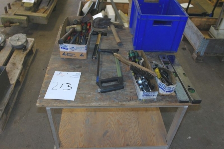 Rullebord med div håndværktøj