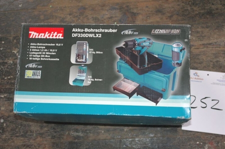 Acu-Screwdriver, Makita, in toolbox