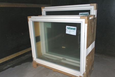 Pallet with 3 x Rationel windows