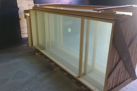 2 window sectiond, approximately 2.66 x 107 cm + 2 window sections, approx. 2.68 x 112 cm