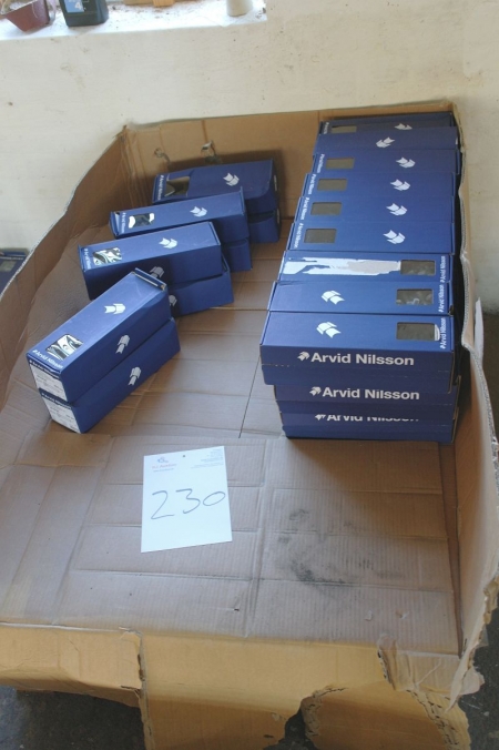 Pallet with Arvid Nilsson bolts M10 x 25 200 pieces. per box