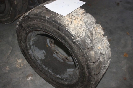 FLT tyre, Euro Grip. 8-15-15 N.H.S. Mounted on a steel rim, 6 holes