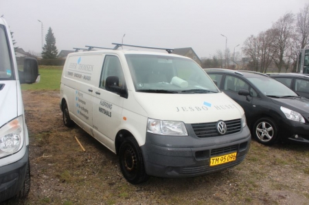 VW Transporter 1.9 TDI. Year. 2005. KM. 117.148. Reg No. TM95096 (Licence plate not included). Last inspection: 04/03-2013. Roof rack. Drawhook