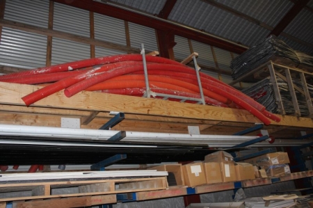 Lot Flex pipe in 2 racks on top of the cantilever racking. Stands included
