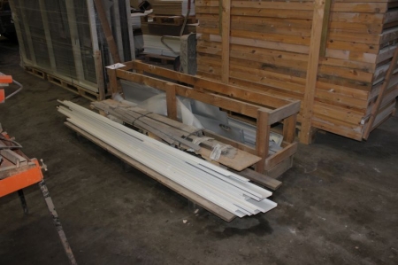 Pallet with metal rails and cover plates, aluminum