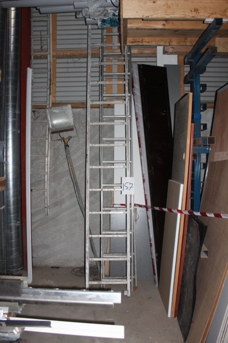 3 aluminum extension ladders