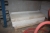 2 paller masonitplader til afdækning + rester i loftsplader + rester i gulvtæppe + rester i keramikfliser, Granit Gres 30x30 cm med videre + brædder + palle med gipsplader + palle med porebeton + palle med sand og leca blokke til rørgennemføringer. OBS: P
