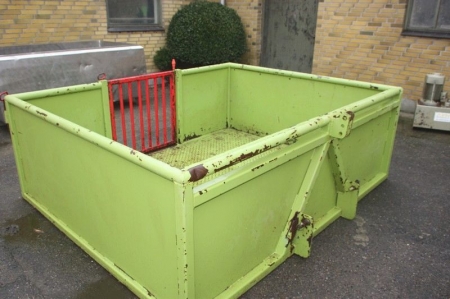 Transport box for tractor