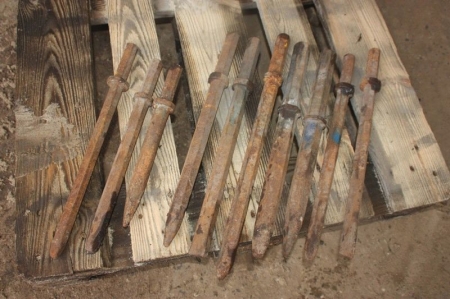 Lot of small chisels for Demolition Hammer