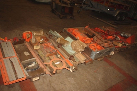 6 pallets various spare parts for Dronningborg (500, 600, 900, 1200, 1600, etc.)