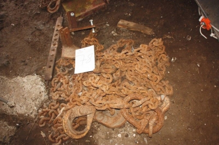 Lot lifting chains. Approx. Length: 12 meters