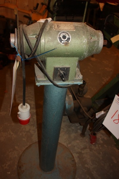 Pedestal Grinder, type WW 200 (without grinding wheels)