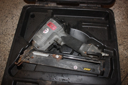 Air Nailer, Senco. For sale by private individual. VAT applicable on Buyers Premium only
