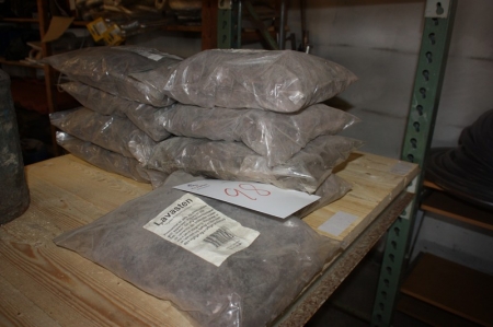 9 bags of lava rock. For sale by private individual. VAT applicable on Buyers Premium only
