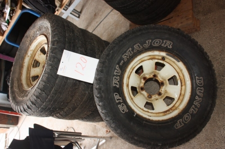 4 wheels, Nissan Patrol SP RV-Major. 6-hole steel rim. For sale by private individual. VAT applicable on Buyers Premium only