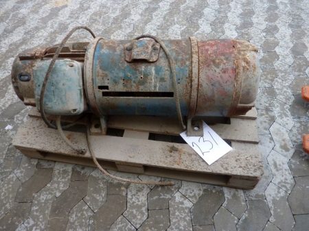 Electric hoist, Demag. For sale by private individual. VAT applicable on Buyers Premium only