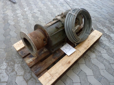 Electric winch. For sale by private individual. VAT applicable on Buyers Premium only