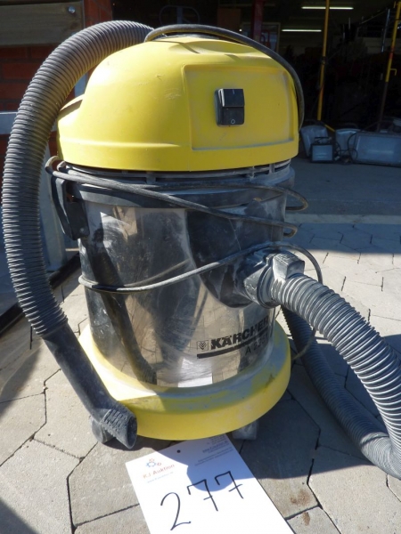 Vacuum Cleaner Karcher A2251. For sale by private individual. VAT applicable on Buyers Premium only