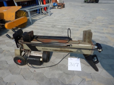 Log splitter. For sale by private individual. VAT applicable on Buyers Premium only