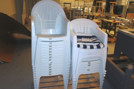 Pallet with approx. 23 x garden chairs, white plastic