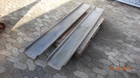 Slidsker - 2 stk galvaniseret jern, ca. 200 x 27 cm