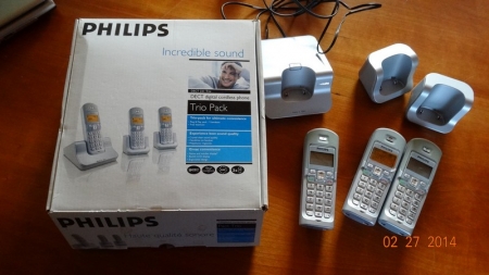 Wireless in-house telephones, "Philips Trio Pack Dect 221"