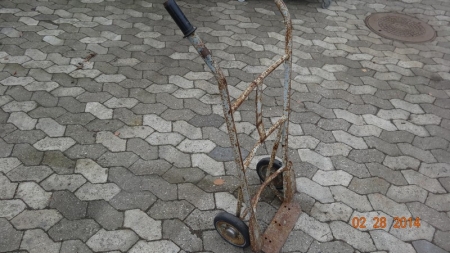 Hand truck with solid wheels