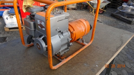 Generator from CF. Briggs & Stratton, engine, 2x230 volts