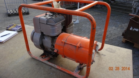 Generator. Briggs & Stratton engine, 2x230 volts