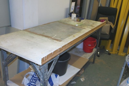 Workbench with vice, approx. 1970 x 770 mm