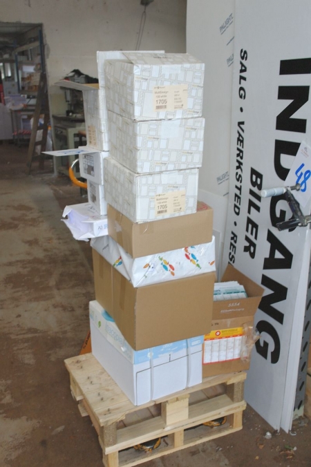 Pallet with various envelopes + paper + calendars for 2014