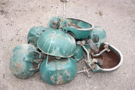 Lot water cups (from demolition)