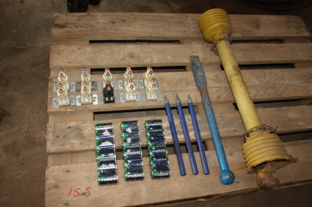 Pallet with various relays, chisels, battery + PTO