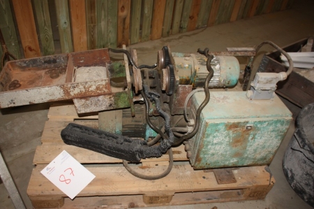 Electric hoist, condition unknown