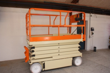 Scissor Lift, JLG 2646 E2. 10 meters. Year 2001. Not checked