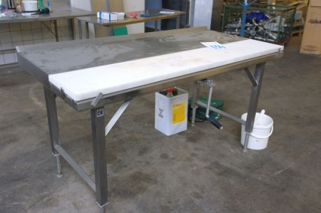 Header 170 x 80cm with nylon cutting board and height adjustable function