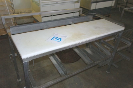 Cutting table for 8 boxes 140 x 40 cm